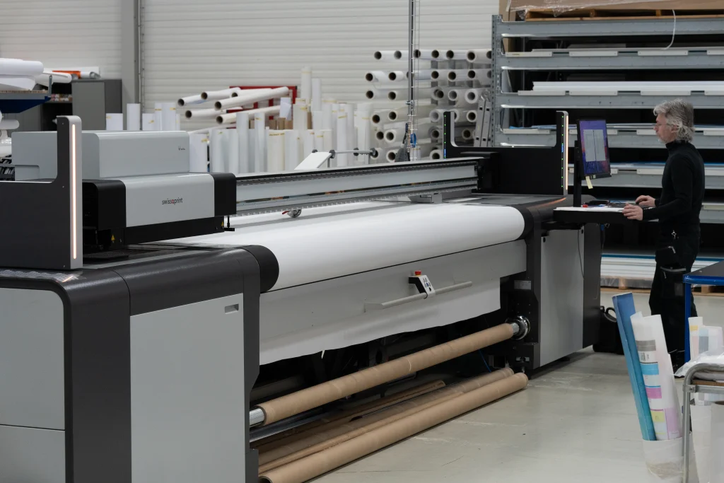 Storformatsskrivare med rullmaterial hos Specialprint